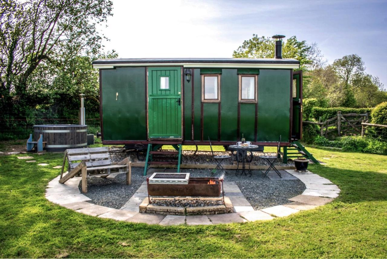 Dotties Retreat Villa Кюм Мартин Екстериор снимка